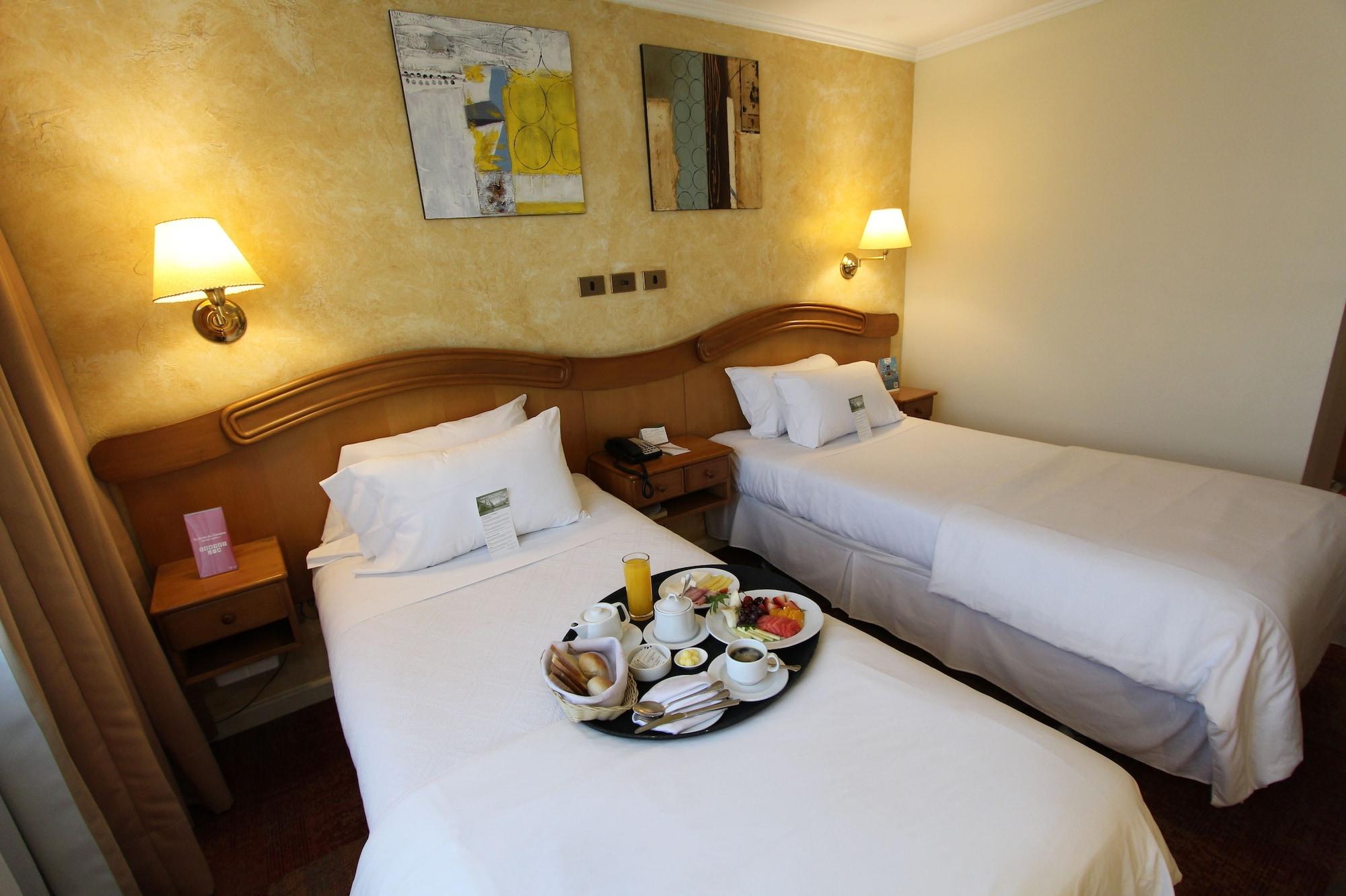 Hotel Torremayor Lyon Сантьяго Экстерьер фото