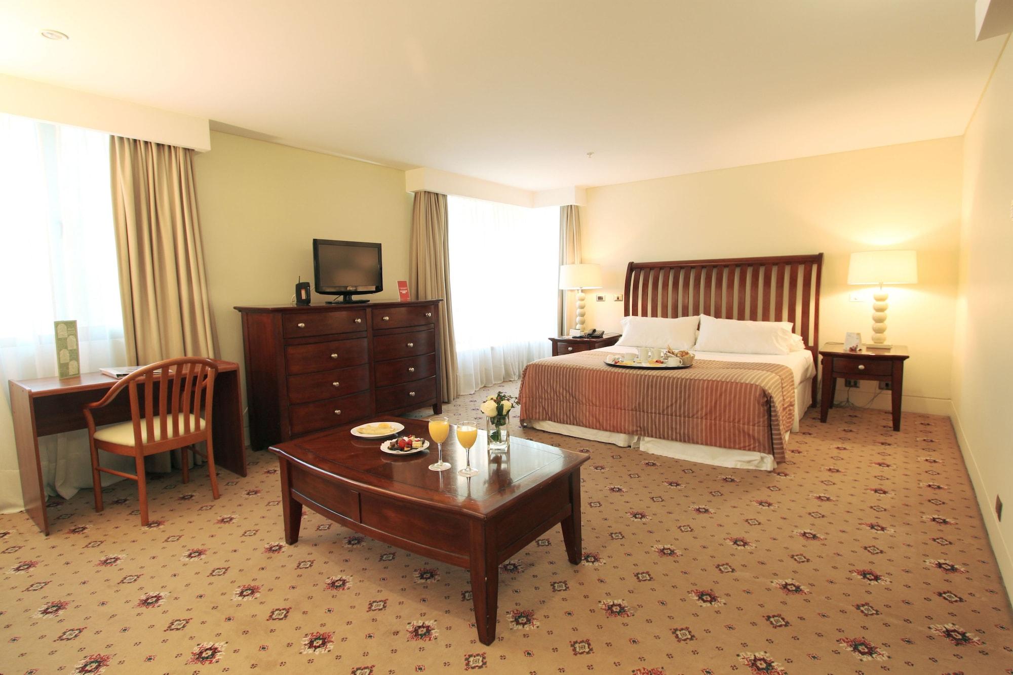 Hotel Torremayor Lyon Сантьяго Экстерьер фото
