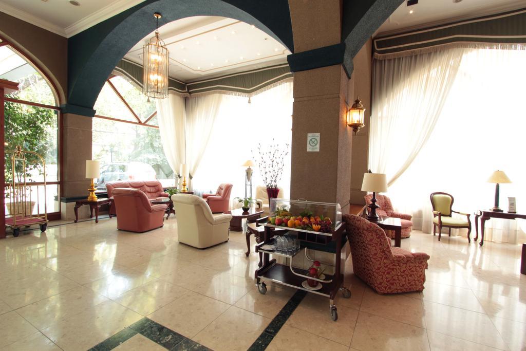 Hotel Torremayor Lyon Сантьяго Экстерьер фото